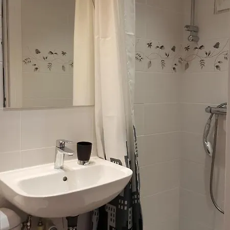 Holiday home Pres D'evry, Petite Maison Independante 1 Ch 1 Terrasse