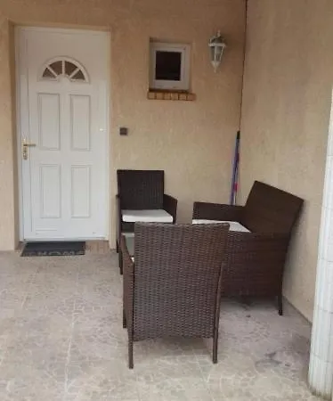 Pres D'evry, Petite Maison Independante 1 Ch 1 Terrasse Holiday home